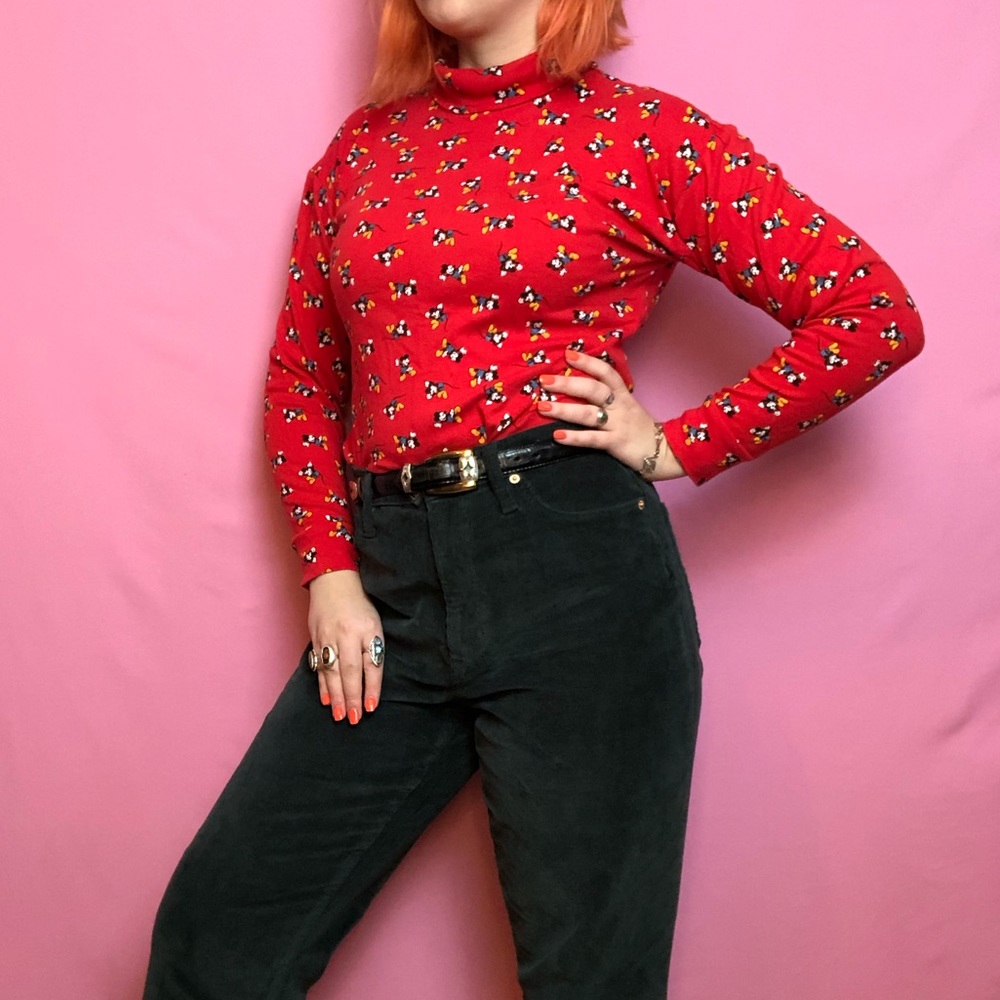 ❤️ Vintage 90s red Mickey Mouse turtleneck ❤️ - Picture 2 of 8